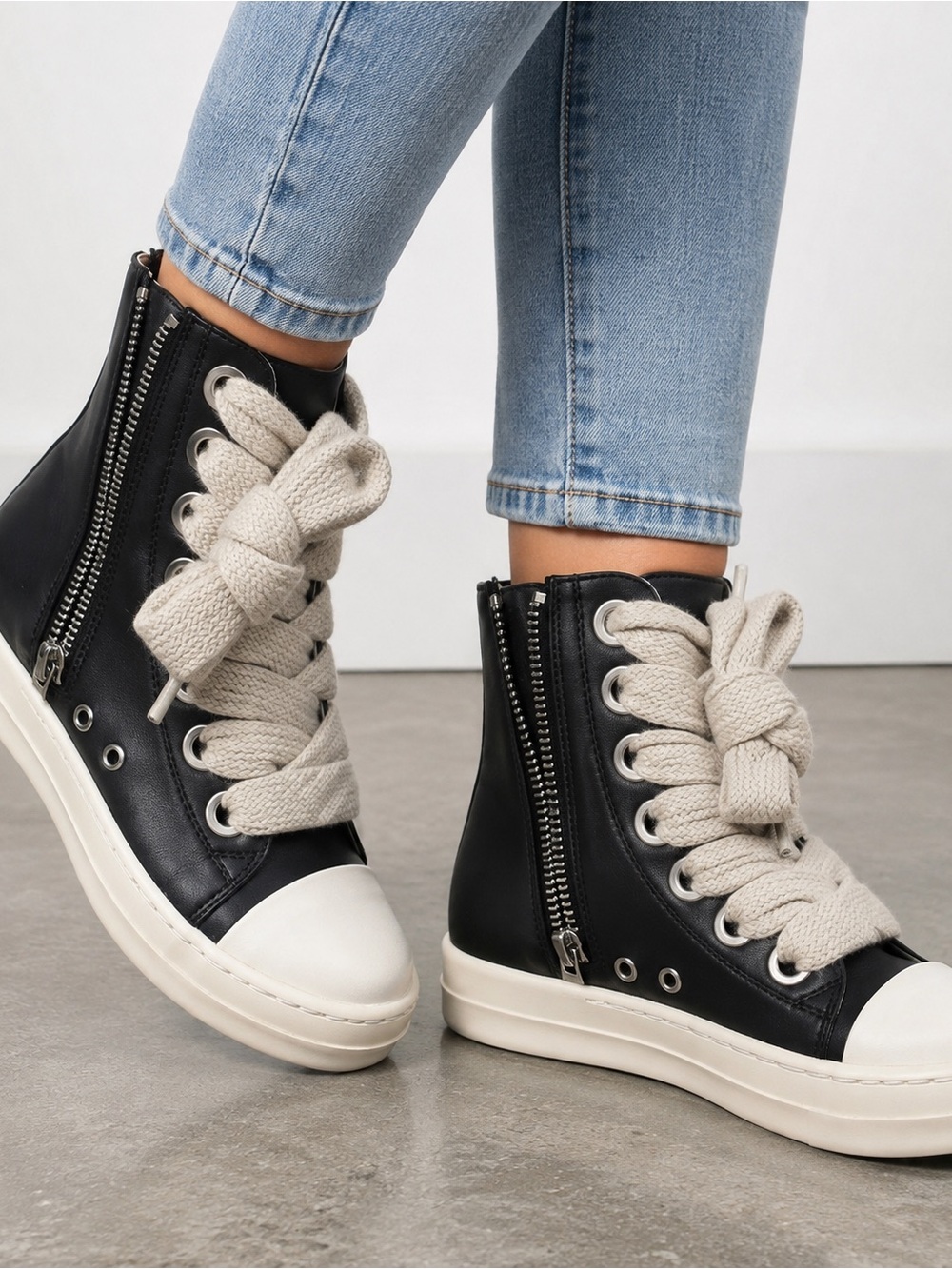 Black/White High Top Athletic Sneakers Solid Side Zip Lace-Up Unisex  size 2.5